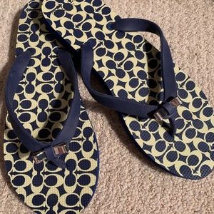 Coach Logo Navy flip flops new 8